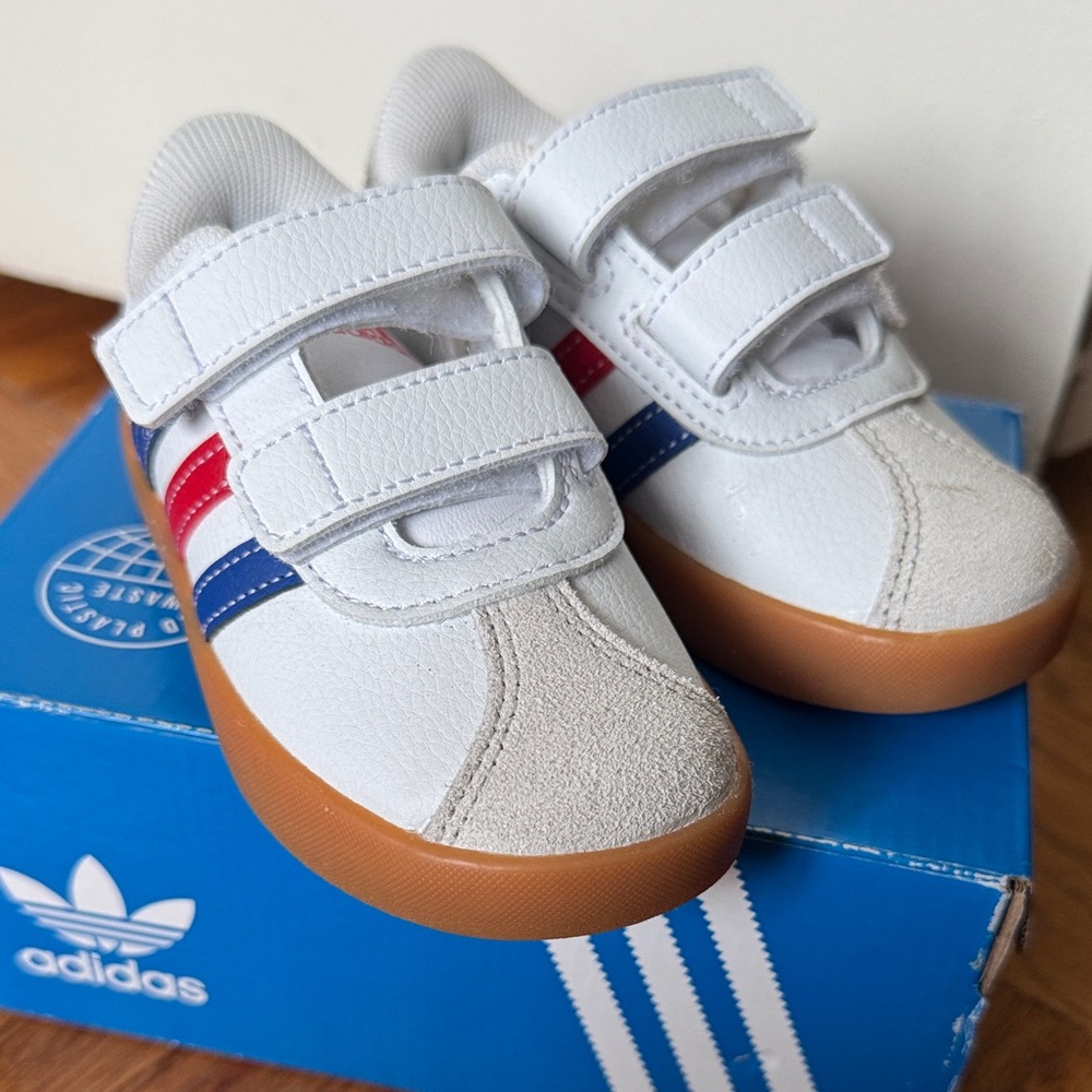Adidas toddler VL court 3.0 Velcro White Sneakers with Red and Blue stripe
